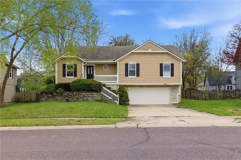 $370,000 | 15306 Riley Street, Overland Park, KS 66223