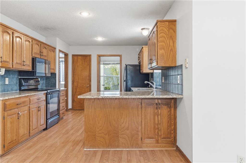 15306 Riley Street Overland Park, KS 66223 - Photo 12 of 44