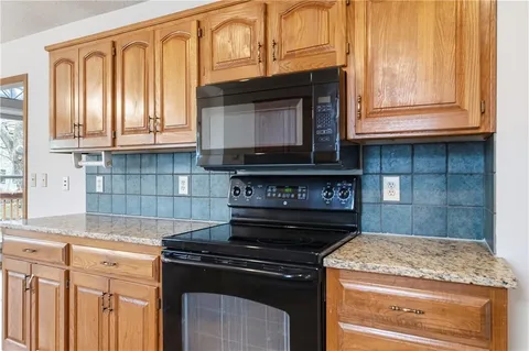 $370,000 | 15306 Riley Street, Overland Park, KS 66223