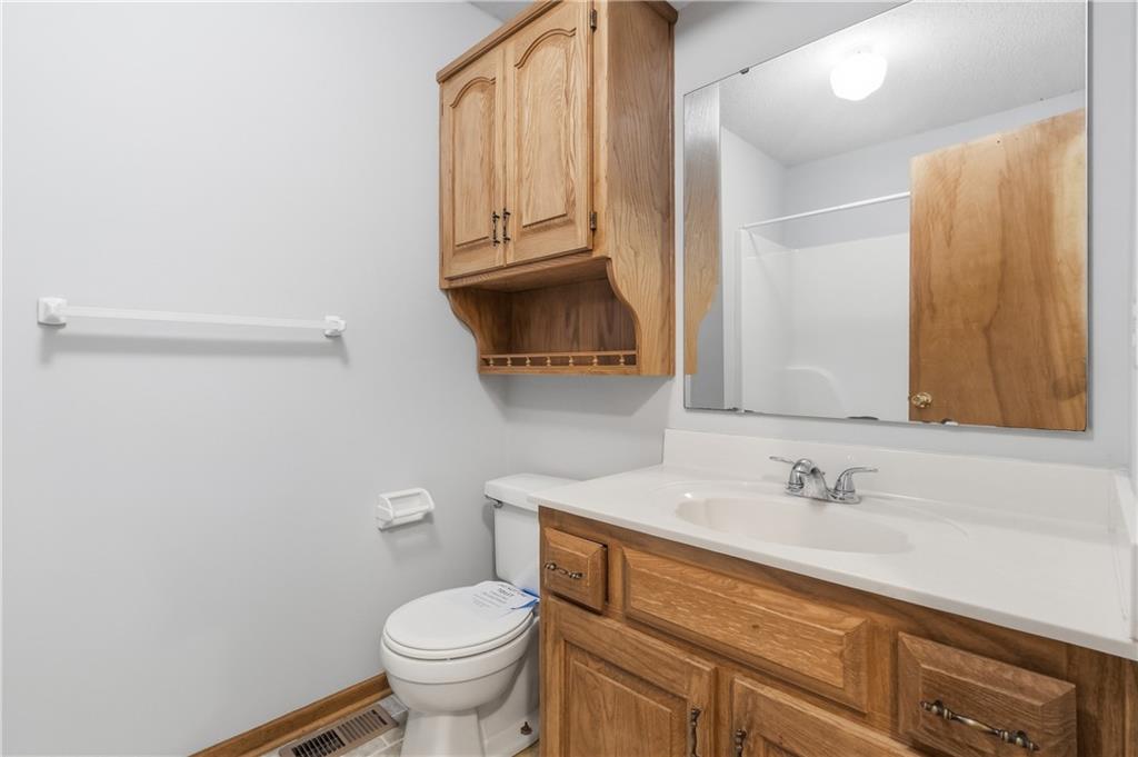 15306 Riley Street Overland Park, KS 66223 - Photo 19 of 44