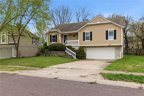 $370,000 | 15306 Riley Street, Overland Park, KS 66223