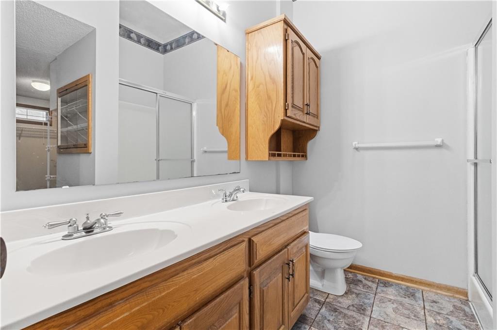 15306 Riley Street Overland Park, KS 66223 - Photo 23 of 44