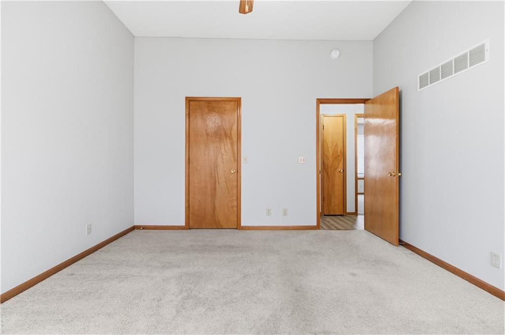 15306 Riley Street Overland Park, KS 66223 - Photo 25 of 44