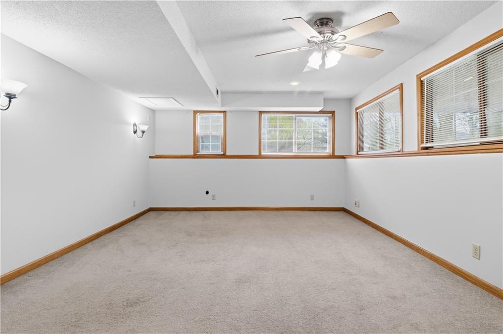 15306 Riley Street Overland Park, KS 66223 - Photo 36 of 44