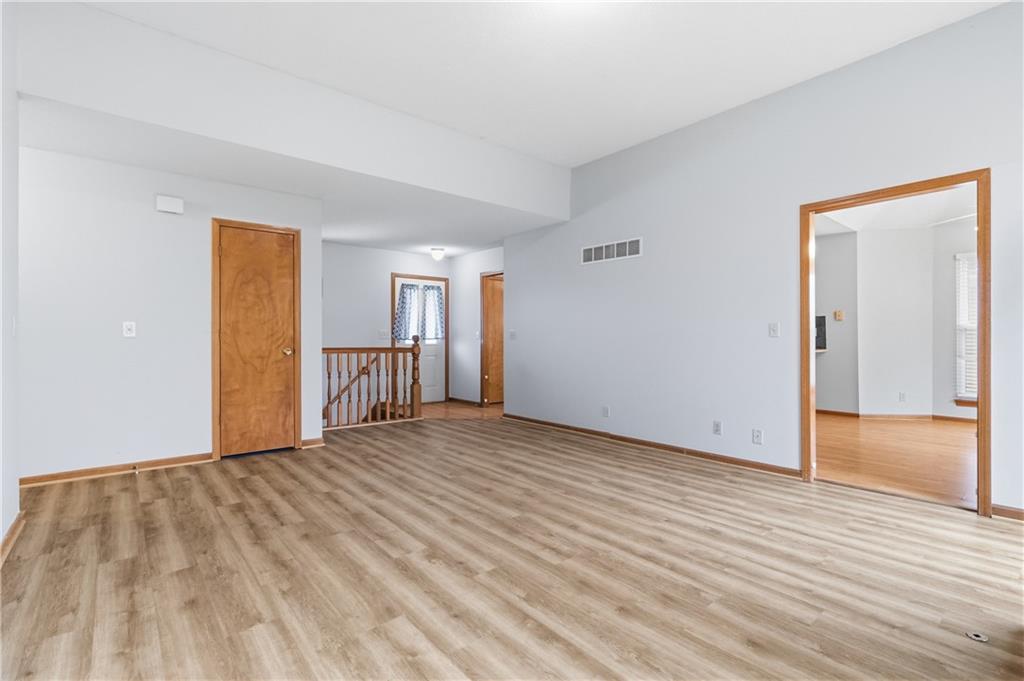 15306 Riley Street Overland Park, KS 66223 - Photo 9 of 44