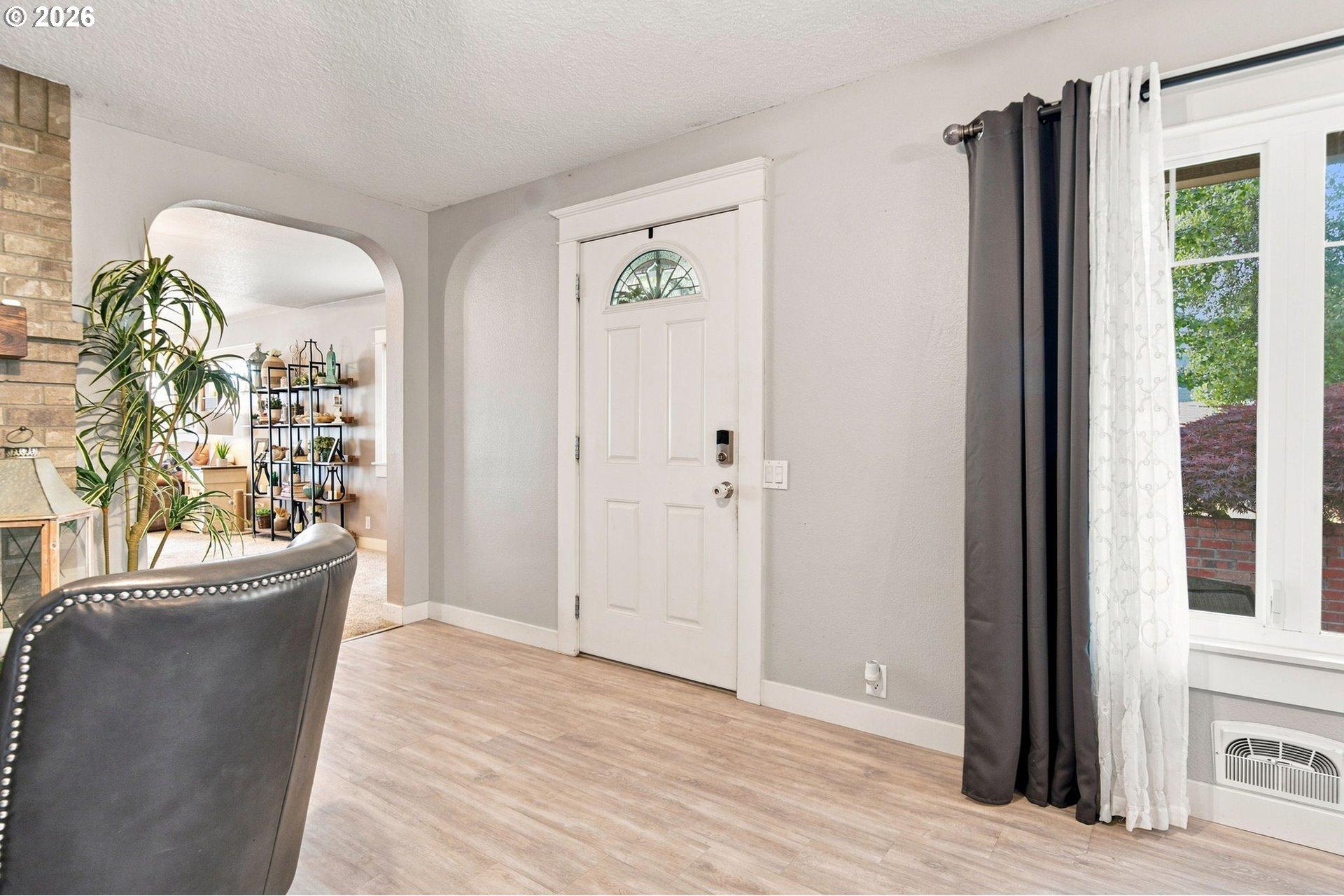 52260 Southwest Keys Road Scappoose, OR 97056 - Photo 5 of 48 Gallery Image 5