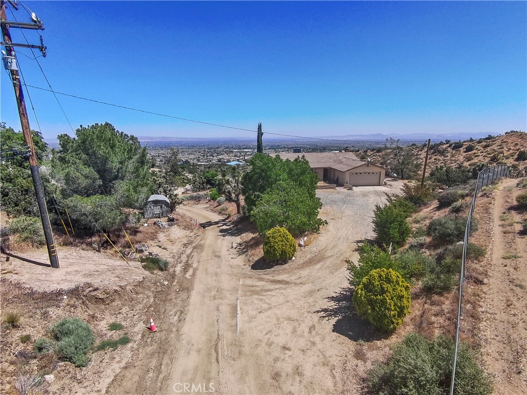8451 Zohra Canyon Road Pinon Hills, CA 92372 - Photo 26 of 46