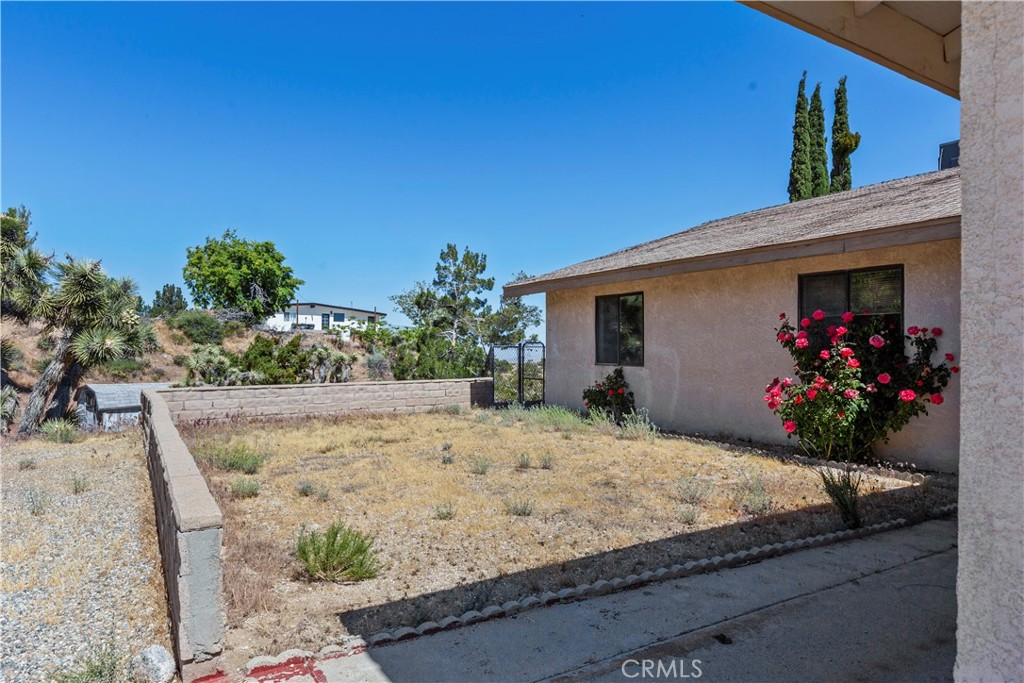 8451 Zohra Canyon Road Pinon Hills, CA 92372 - Photo 31 of 46