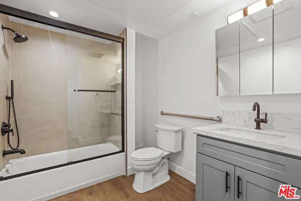 $4,995,000 | 2001 Penmar Avenue, Venice, CA 90291