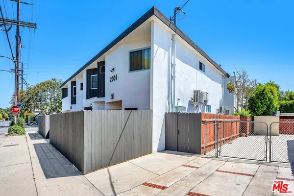 $4,995,000 | 2001 Penmar Avenue, Venice, CA 90291