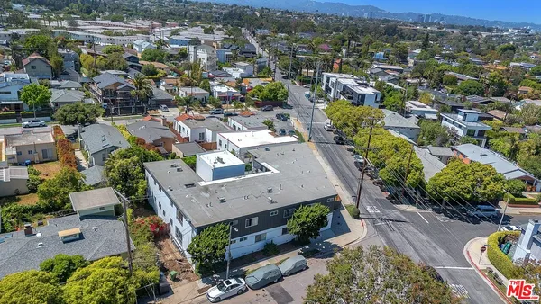 $4,995,000 | 2001 Penmar Avenue, Venice, CA 90291