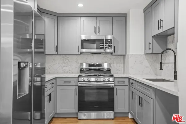 $4,995,000 | 2001 Penmar Avenue, Venice, CA 90291