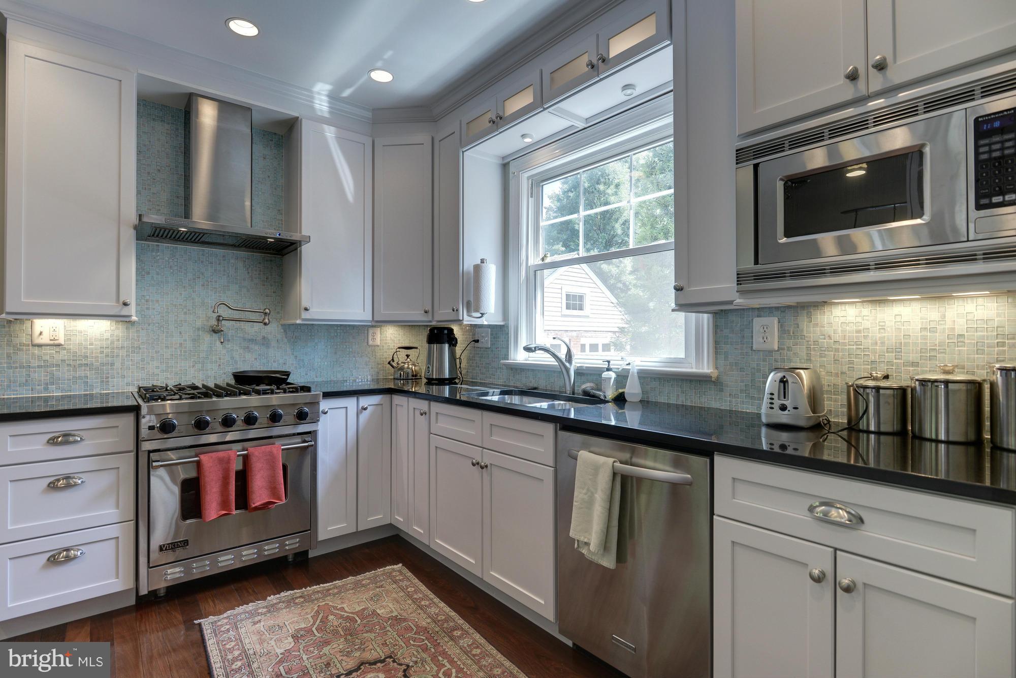 3109 2nd Road North Arlington, VA 22201 - Photo 13 of 30 Kitchen