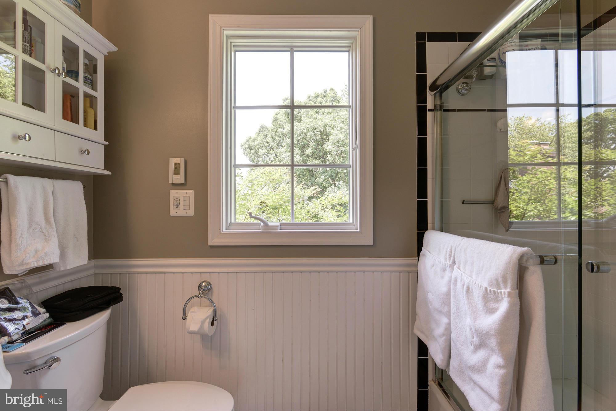 3109 2nd Road North Arlington, VA 22201 - Photo 20 of 30 Bath (Master)