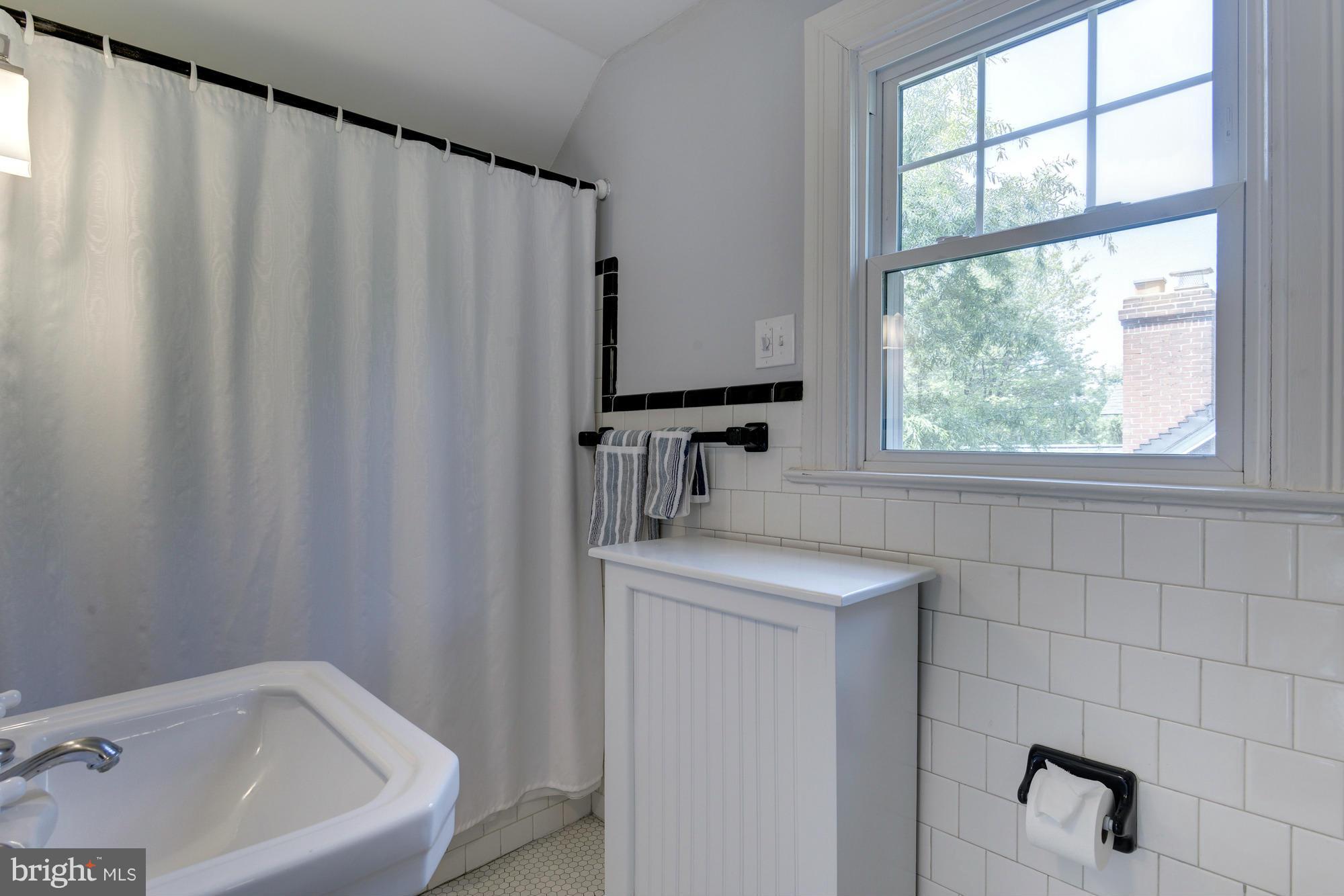 3109 2nd Road North Arlington, VA 22201 - Photo 24 of 30 Bath