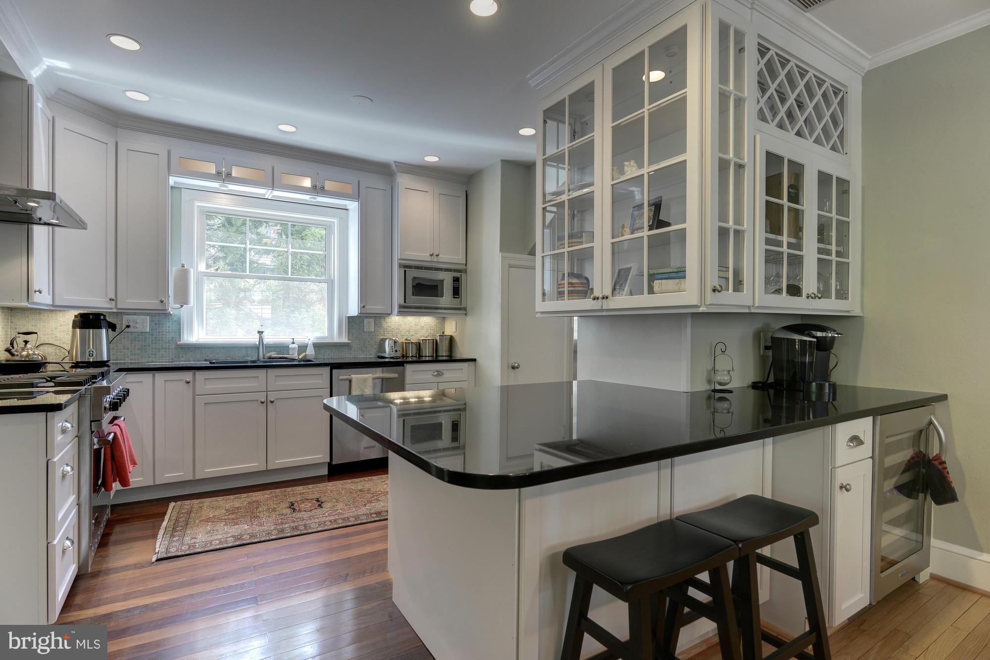 3109 2nd Road North Arlington, VA 22201 - Photo 10 of 30 Kitchen