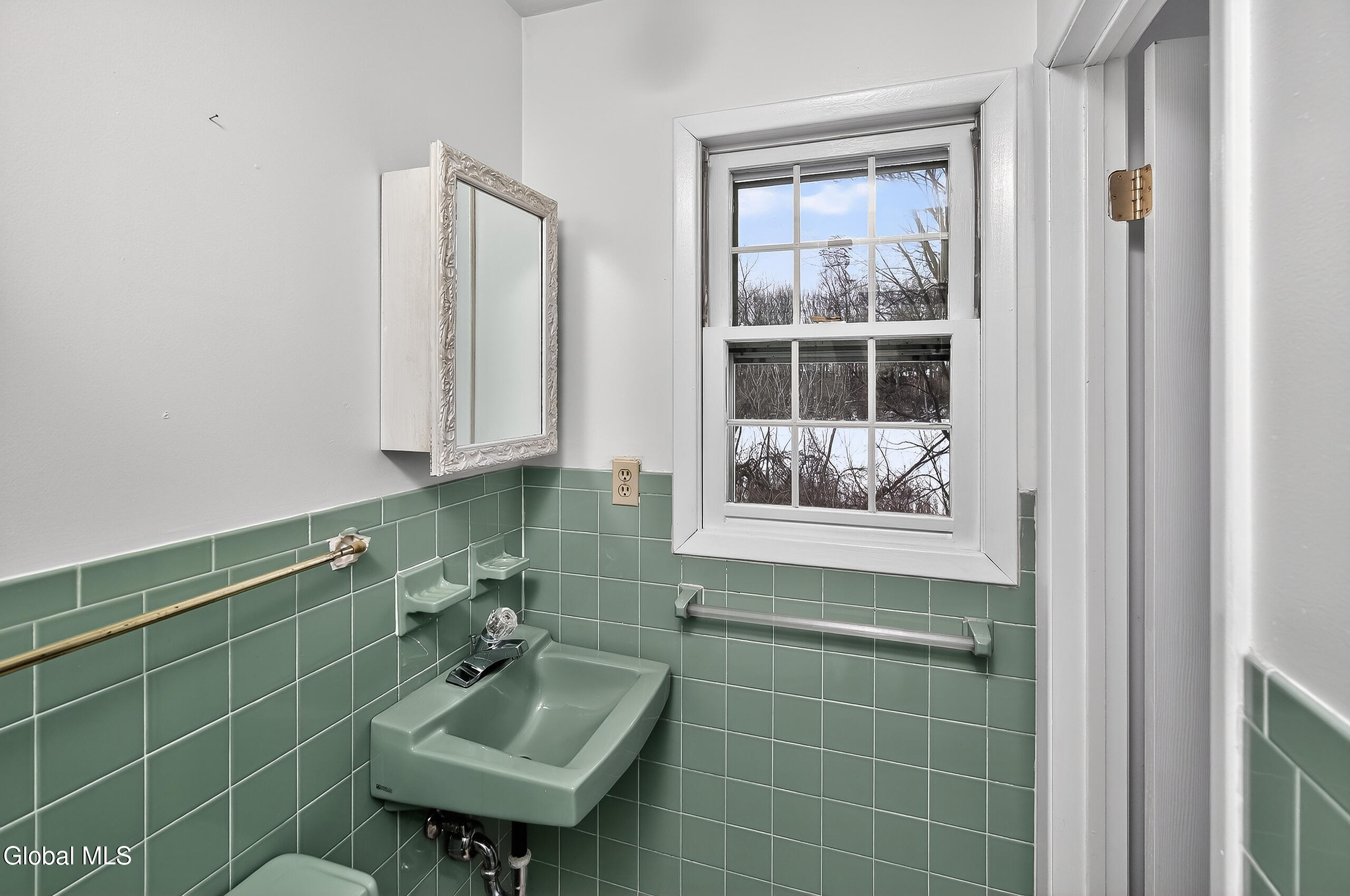 1208 Loudon Road Colonie, NY 12047 - Photo 23 of 24 042-1208-Loudon-Road-Cohoes-NY-12047