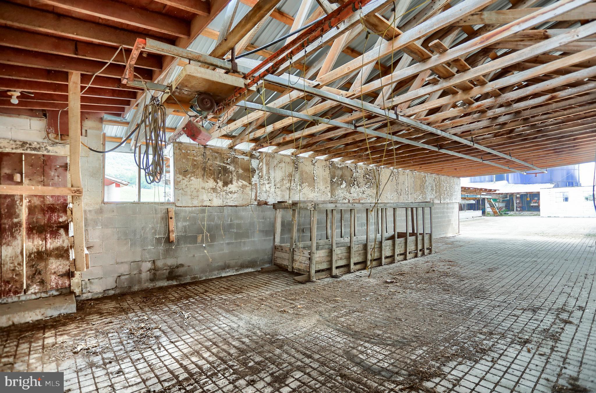 118 Bunker Hill Road Belleville, PA 17004 - Photo 50 of 90 a view of a garage