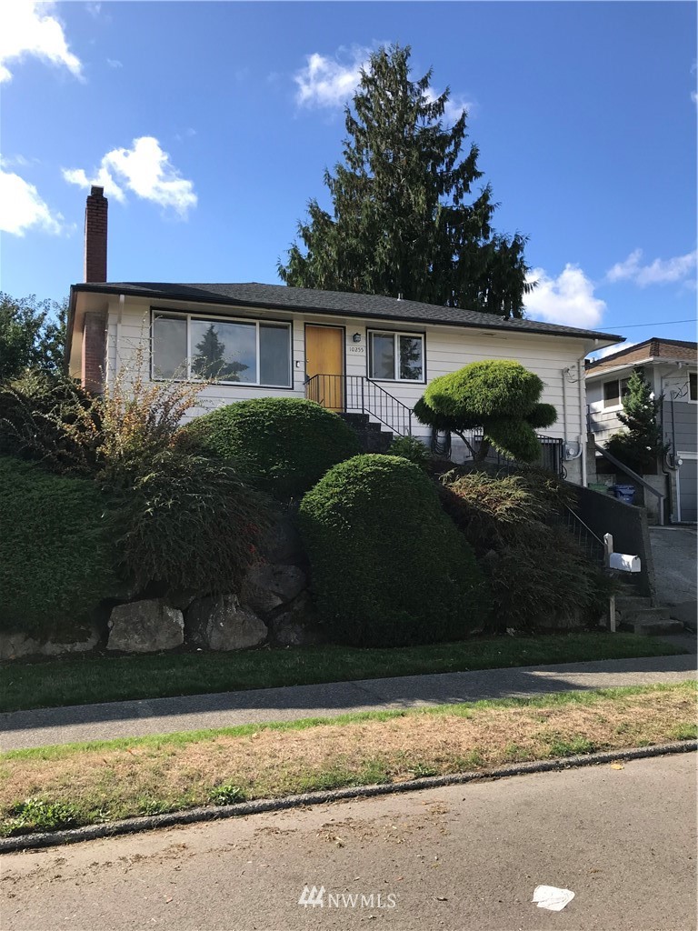 10255 Renton Avenue South Seattle, WA 98178 - Photo 1 of 15 Gallery Image 1