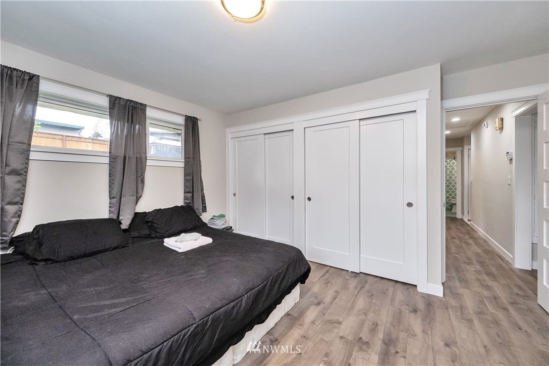 10255 Renton Avenue South Seattle, WA 98178 - Photo 8 of 15 Gallery Image 8