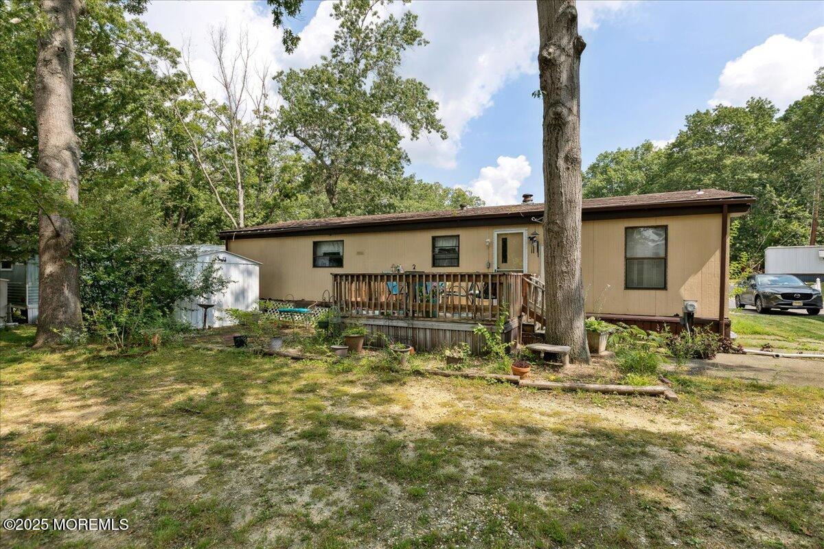 30 Roberts Road Toms River, NJ 08755 - Photo 19 of 19 Deck in back