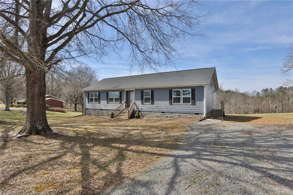 3821 Smitherman Road East Bend, NC 27018 - Photo 2 of 31 Gallery Image 2