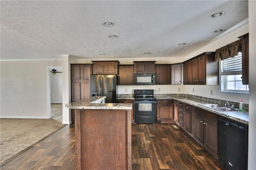3821 Smitherman Road East Bend, NC 27018 - Photo 11 of 31 Gallery Image 11