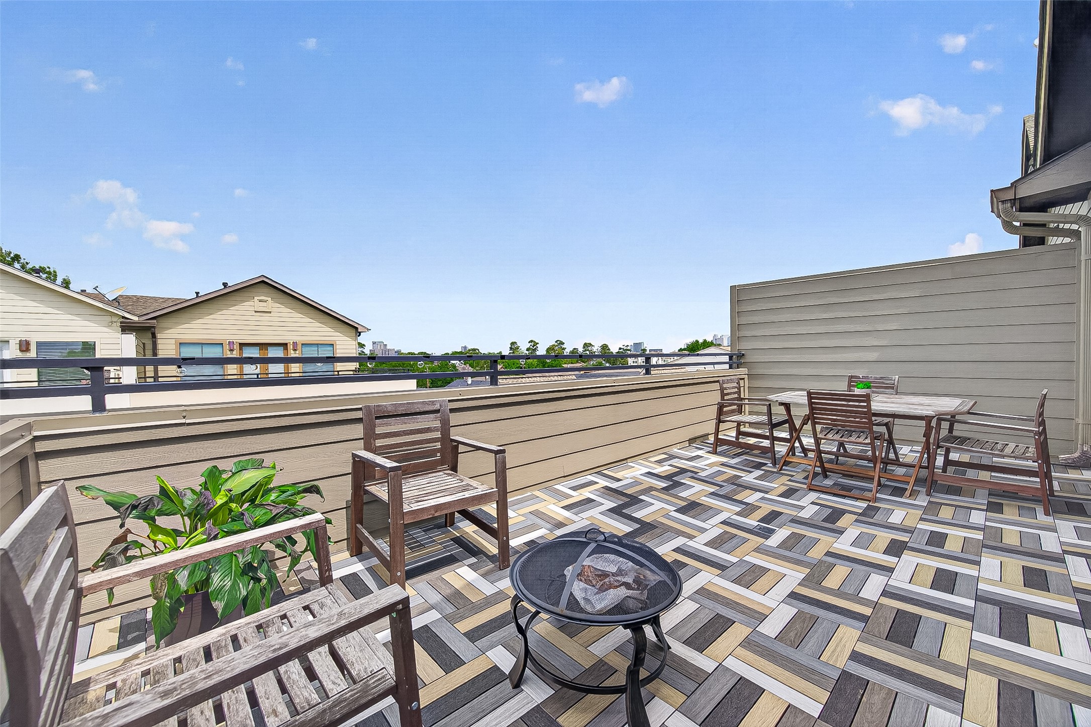 2611 Riverside Drive, Unit C Houston, TX 77004 - Photo 4 of 50 This photo showcases the beautiful spacious rooftop terrace with views of the city.