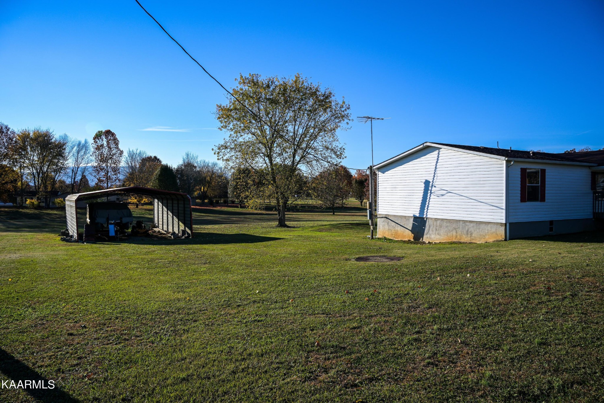 1315 Woods Ridge Road Dandridge, TN 37725 - Photo 4 of 45 Gallery Image 4