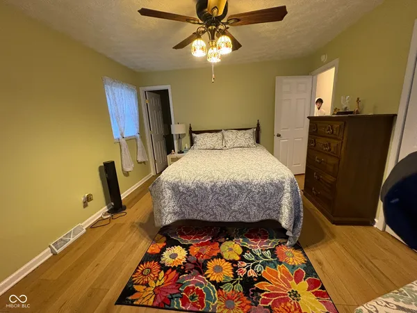 $289,900 | 4006 East Stop 10 Road, Indianapolis, IN 46237