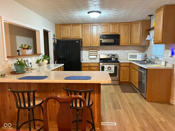 $289,900 | 4006 East Stop 10 Road, Indianapolis, IN 46237