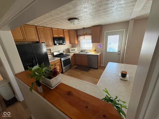 $299,900 | 4006 East Stop 10 Road, Indianapolis, IN 46237