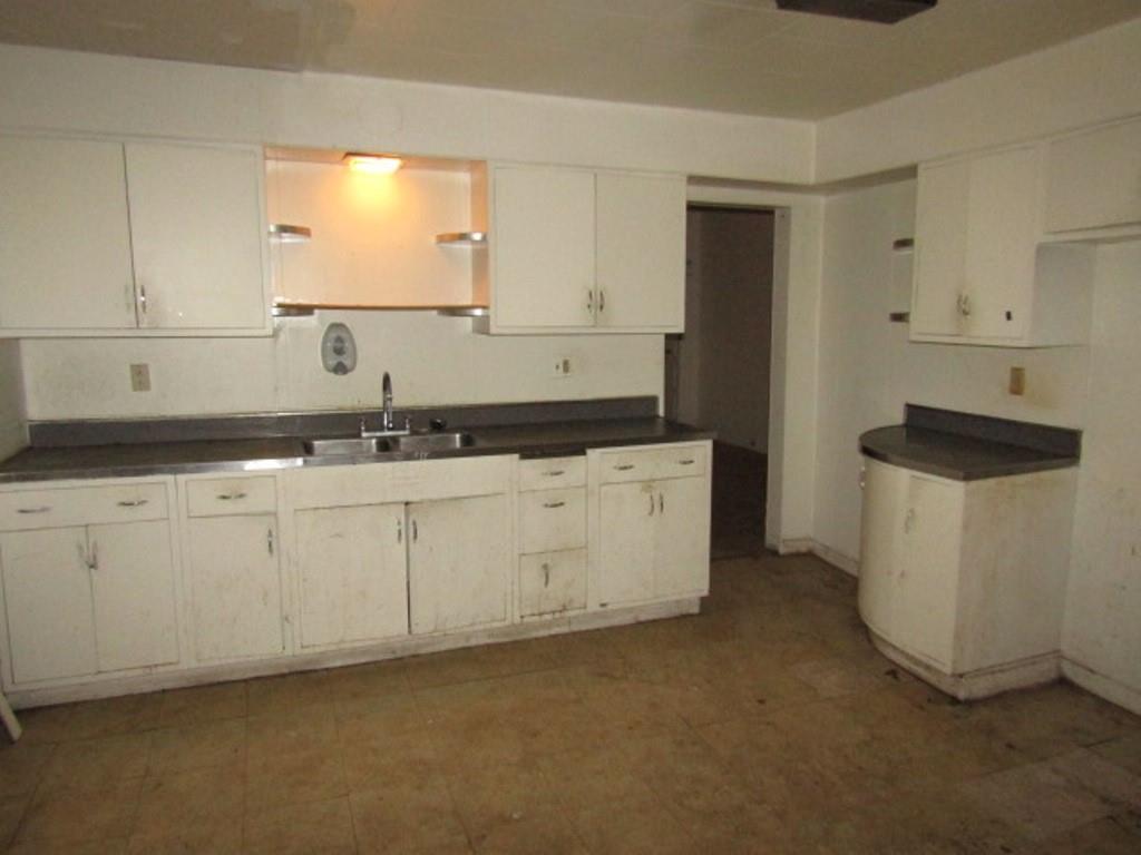 2348 McCook Street Pittsburgh, PA 15212 - Photo 11 of 27 a kitchen with white cabinets