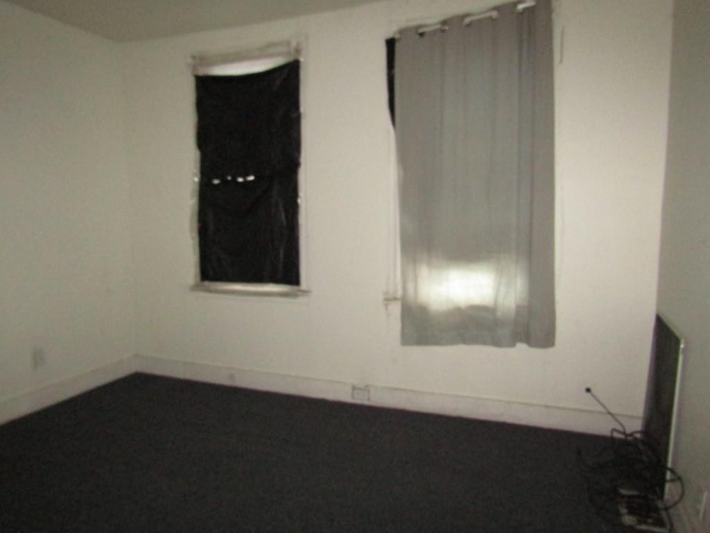 2348 McCook Street Pittsburgh, PA 15212 - Photo 12 of 27 an empty room with a window