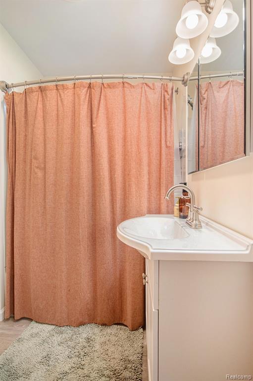11353 Main Road Fenton, MI 48430 - Photo 9 of 17
