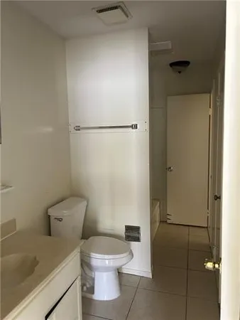 $1,200 | 909 Vouray Drive, Unit C, Kenner, LA 70065