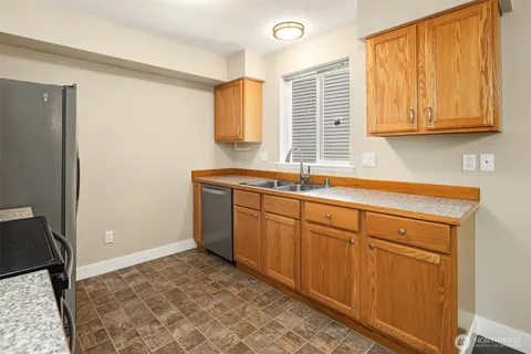 $372,998 | 1101 10th Street, Unit 13, Snohomish, WA 98290