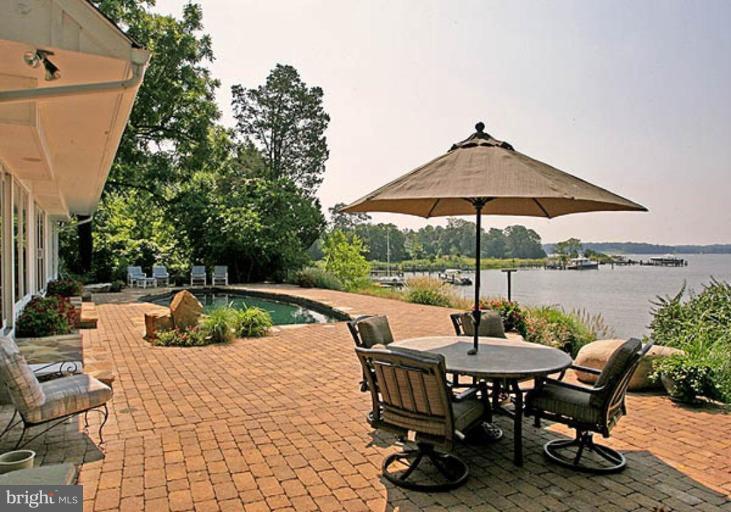 962 Melvin Road Annapolis, MD 21403 - Photo 2 of 29 Patio