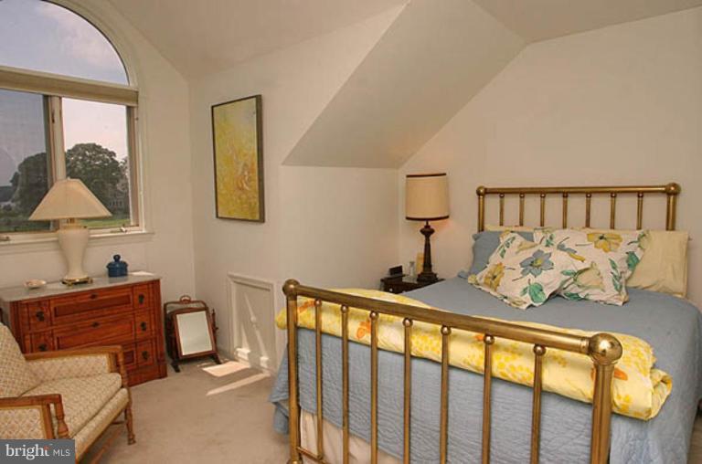962 Melvin Road Annapolis, MD 21403 - Photo 23 of 29 Bedroom #5