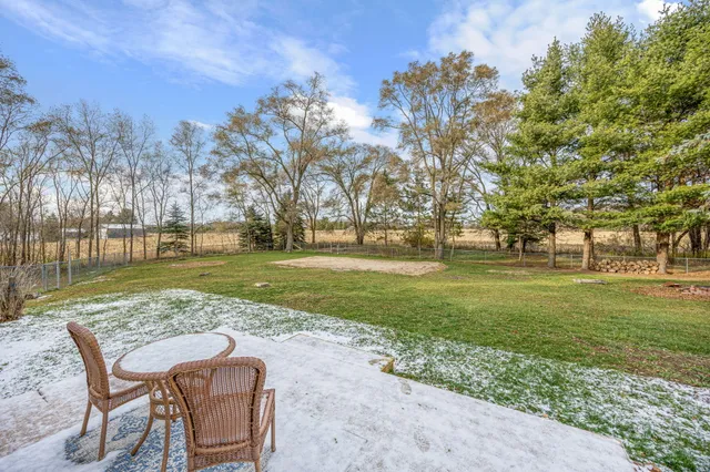 $325,000 | 916 West Remus Road, Mount Pleasant, MI 48858