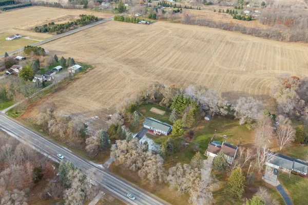 $300,000 | 916 West Remus Road, Mount Pleasant, MI 48858