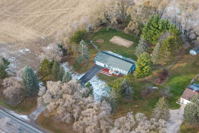 $325,000 | 916 West Remus Road, Mount Pleasant, MI 48858