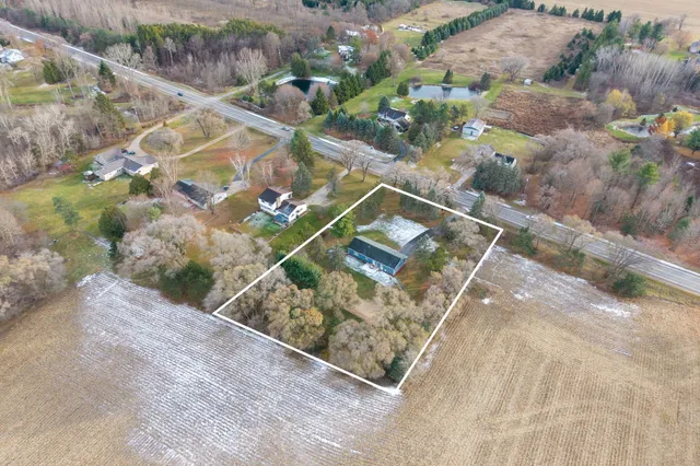 $325,000 | 916 West Remus Road, Mount Pleasant, MI 48858