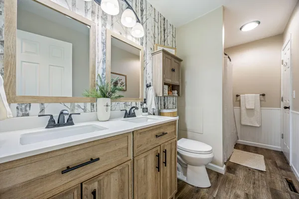 $300,000 | 916 West Remus Road, Mount Pleasant, MI 48858