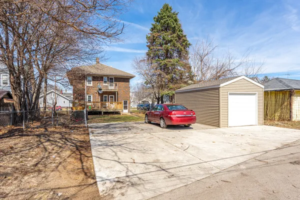 $185,000 | 1509 16th Avenue, Rockford, IL 61104