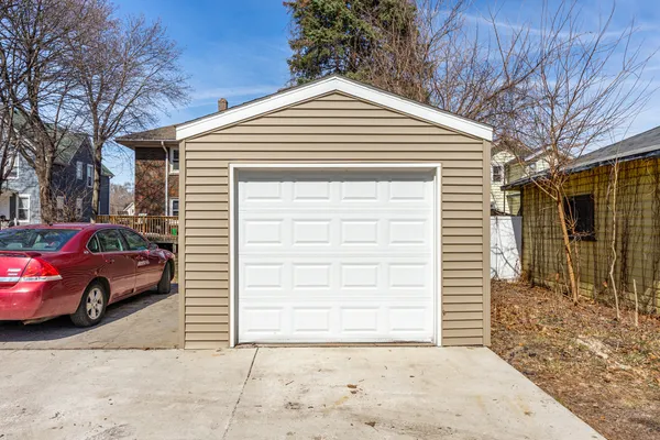 $185,000 | 1509 16th Avenue, Rockford, IL 61104