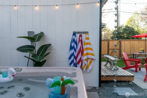 $1,199,999 | 60 2nd Avenue Northeast, Issaquah, WA 98027