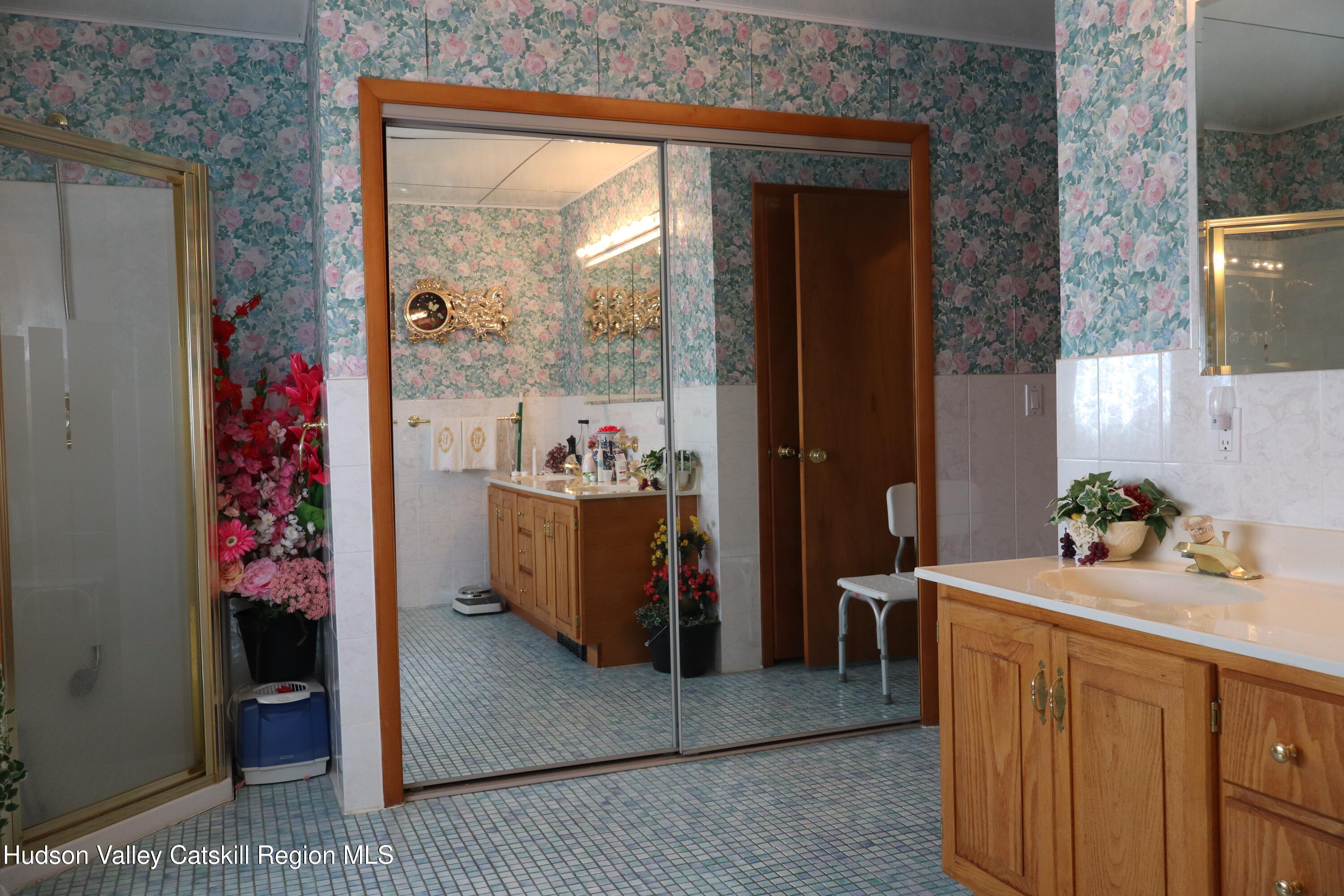 2050 Sawkill Ruby Road Kingston, NY 12401 - Photo 33 of 38 a view of a hallway and a kitchen