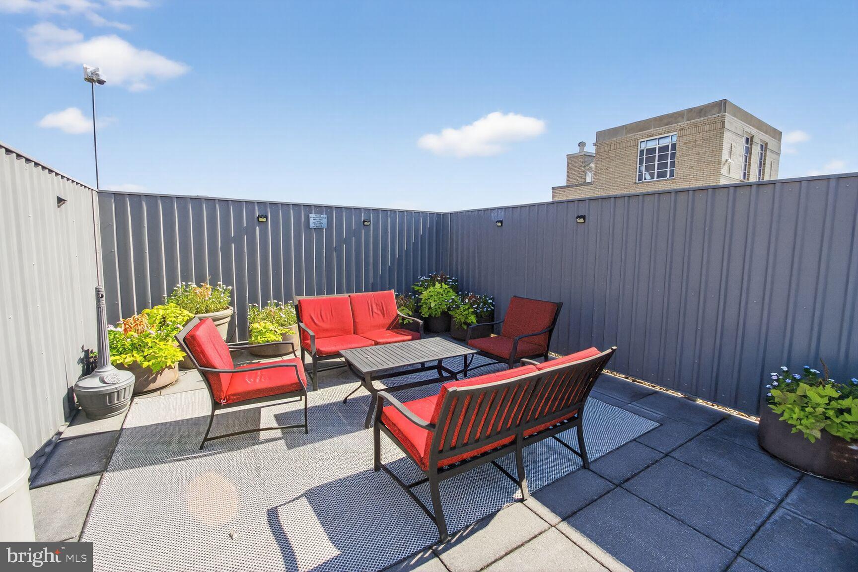 1711 Massachusetts Avenue Northwest, Unit 825 Washington, DC 20036 - Photo 15 of 16 a outdoor living with furniture