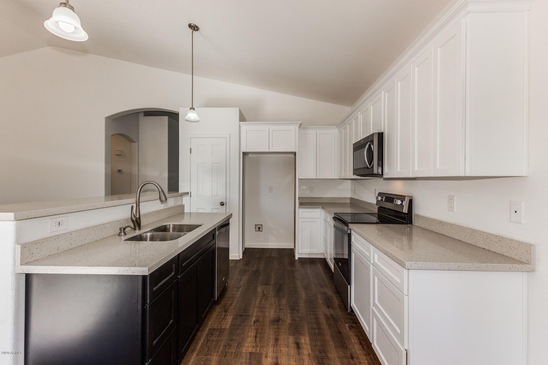 111 West Grandview Road Phoenix, AZ 85022 - Photo 22 of 57 Grandview 48